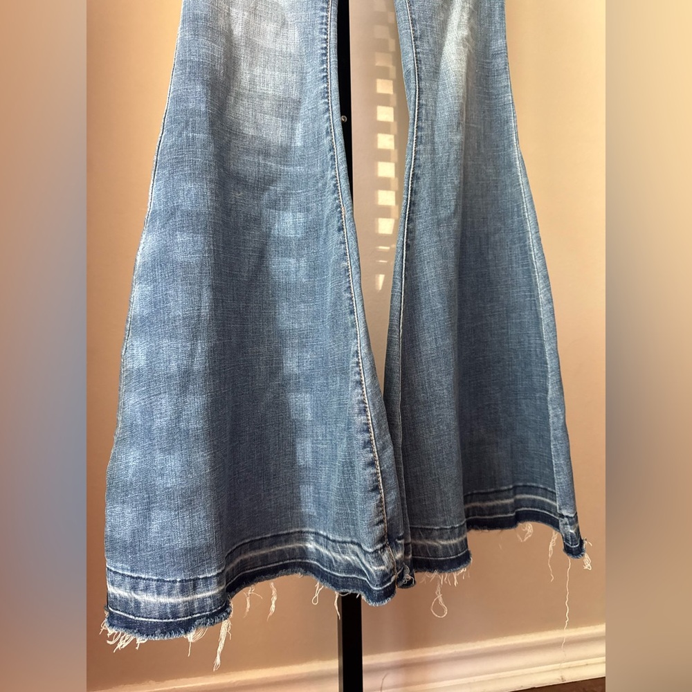 We the free by free people Women's Blue Flared Jeans bell bottoms - Picture 5 of 10